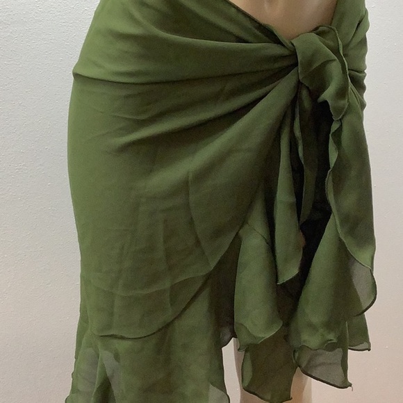 Zuliana long sarong with ruffle and lettuce trim. Made in USA. NWT - Picture 3 of 5